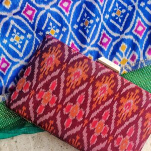 Ikkat/patola style clutch