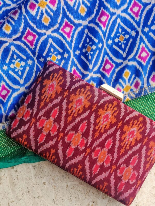 Ikkat/patola style clutch