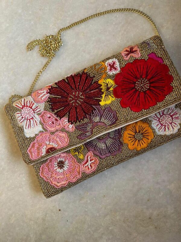 Golden handcrafted Clutchbag