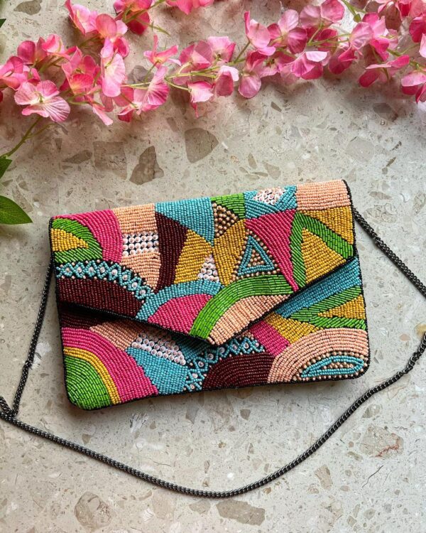 Multicolor handwork flap clutchbag