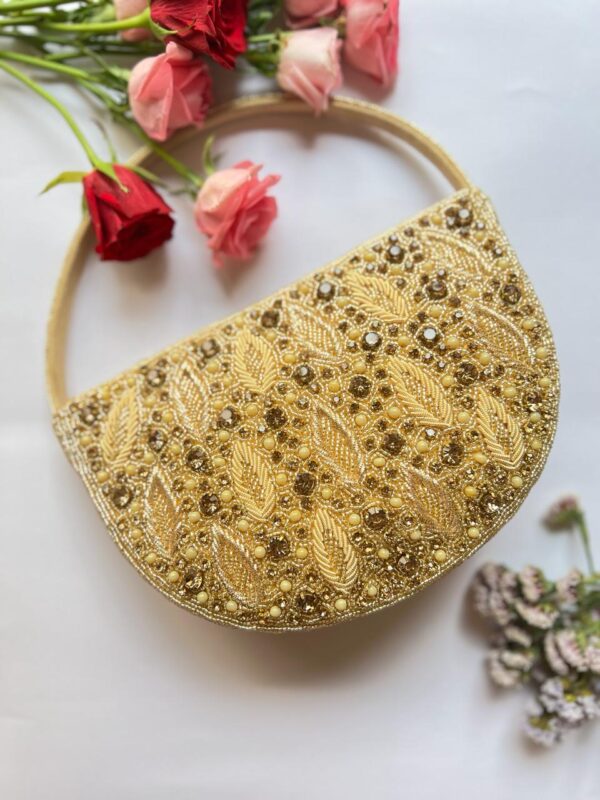 Golden handwork Clutchbag